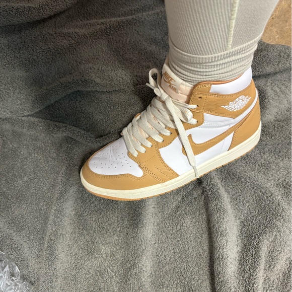 AIR JORDAN 1 RETRO HIGH OG Praline size 9 - Picture 12 of 14